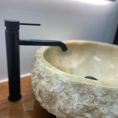 فندق مبيت وإفطار Le Moulin Du Guy, Proche Du Puy Dufou Chanverrie