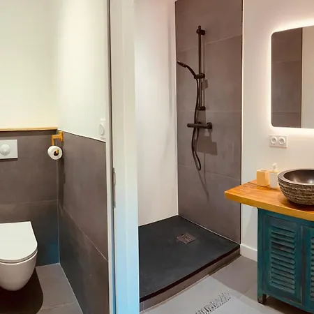 فندق مبيت وإفطار Le Moulin Du Guy, Proche Du Puy Dufou