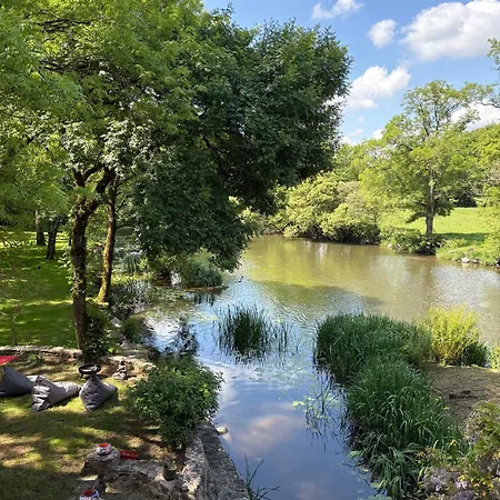 Le Moulin Du Guy, Proche Du Puy Dufou فندق مبيت وإفطار