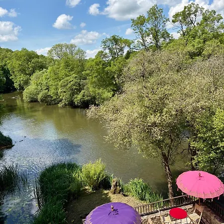 Le Moulin Du Guy, Proche Du Puy Dufou Bed & Breakfast Chanverrie