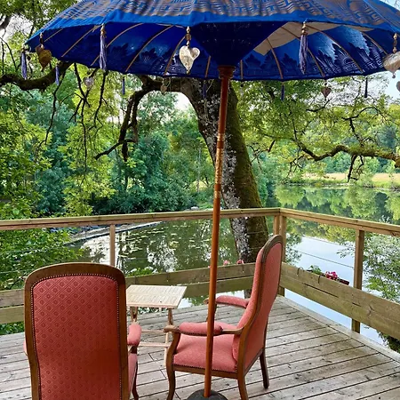 住宿加早餐酒店 Le Moulin Du Guy, Proche Du Puy Dufou Chanverrie