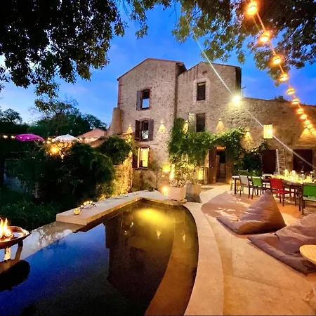 Le Moulin Du Guy, Proche Du Puy Dufou 住宿加早餐酒店