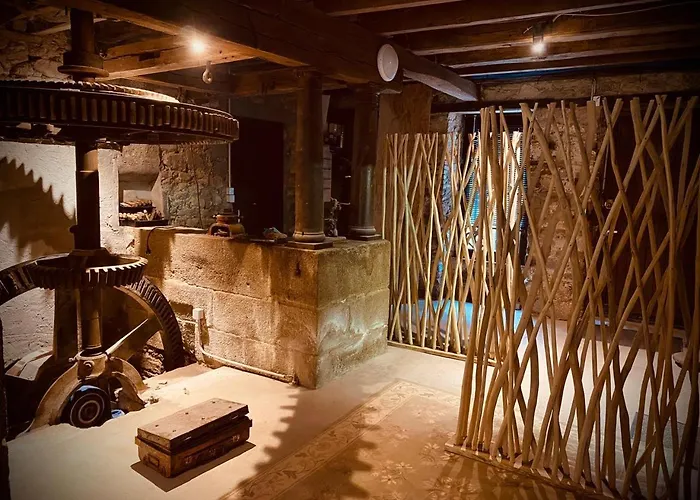 Couette-café Le Moulin Du Guy, Proche Du Puy Dufou 3*