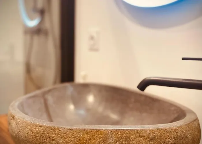 Couette-café Le Moulin Du Guy, Proche Du Puy Dufou Chanverrie