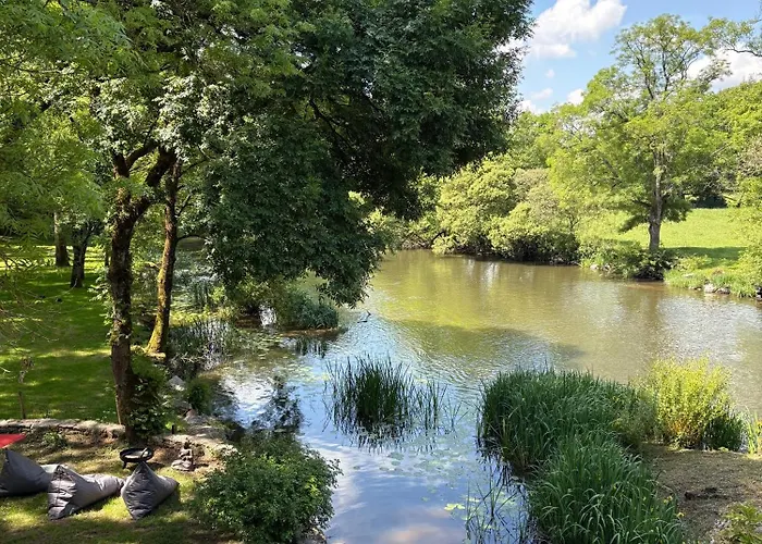 Le Moulin Du Guy, Proche Du Puy Dufou Couette-café