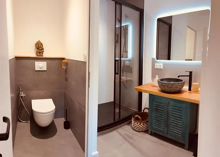 Couette-café Le Moulin Du Guy, Proche Du Puy Dufou Chanverrie