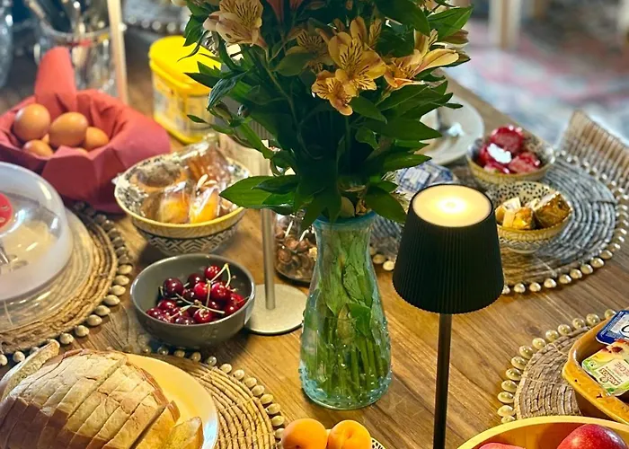 Couette-café Le Moulin Du Guy, Proche Du Puy Dufou Chanverrie