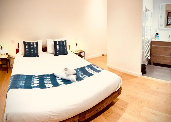 Le Moulin Du Guy, Proche Du Puy Dufou Couette-café